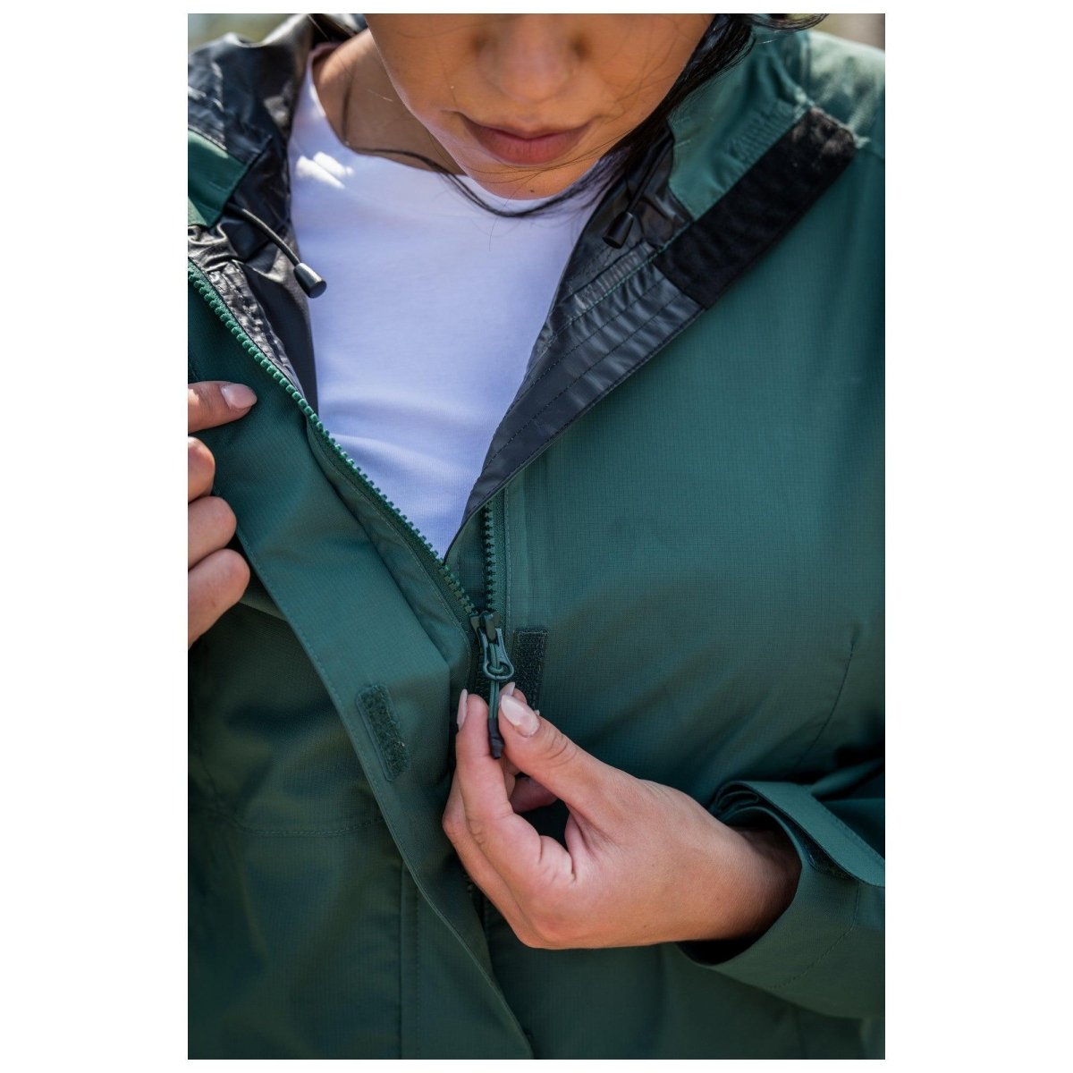 CHAMARRA 5.11 - ADVENTURE RAIN SHELL PARA MUJER - Risk Top Tactical