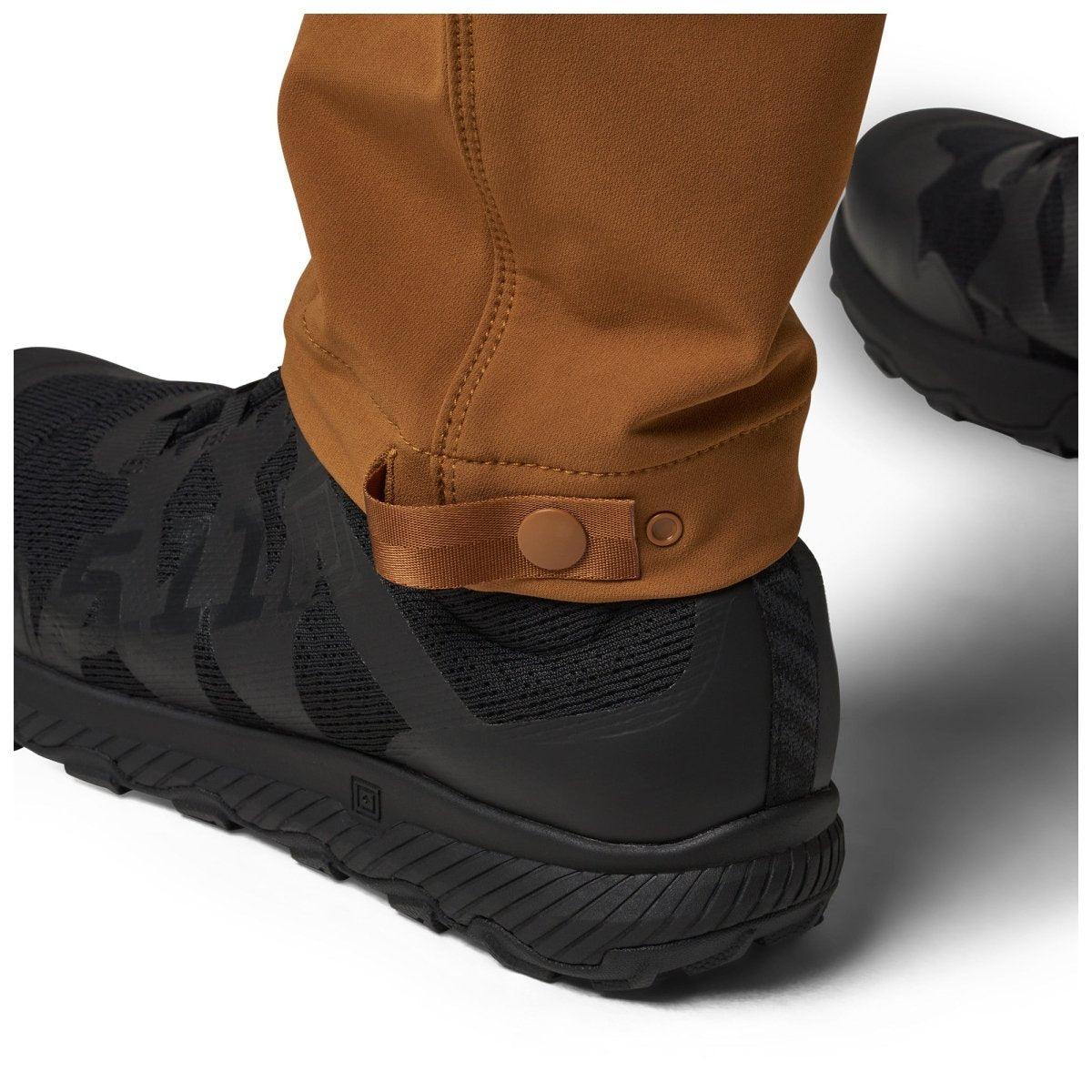 PANTALON TACTICO 5.11 - CEPHEUS SOFTSHELL - Risk Top Tactical